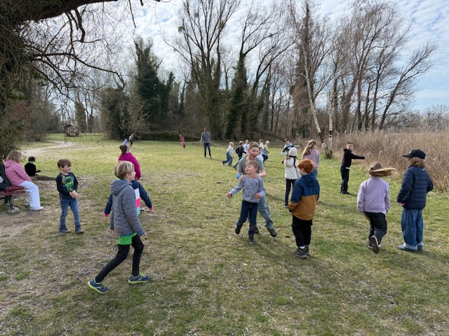 Ostereier suchen im Park